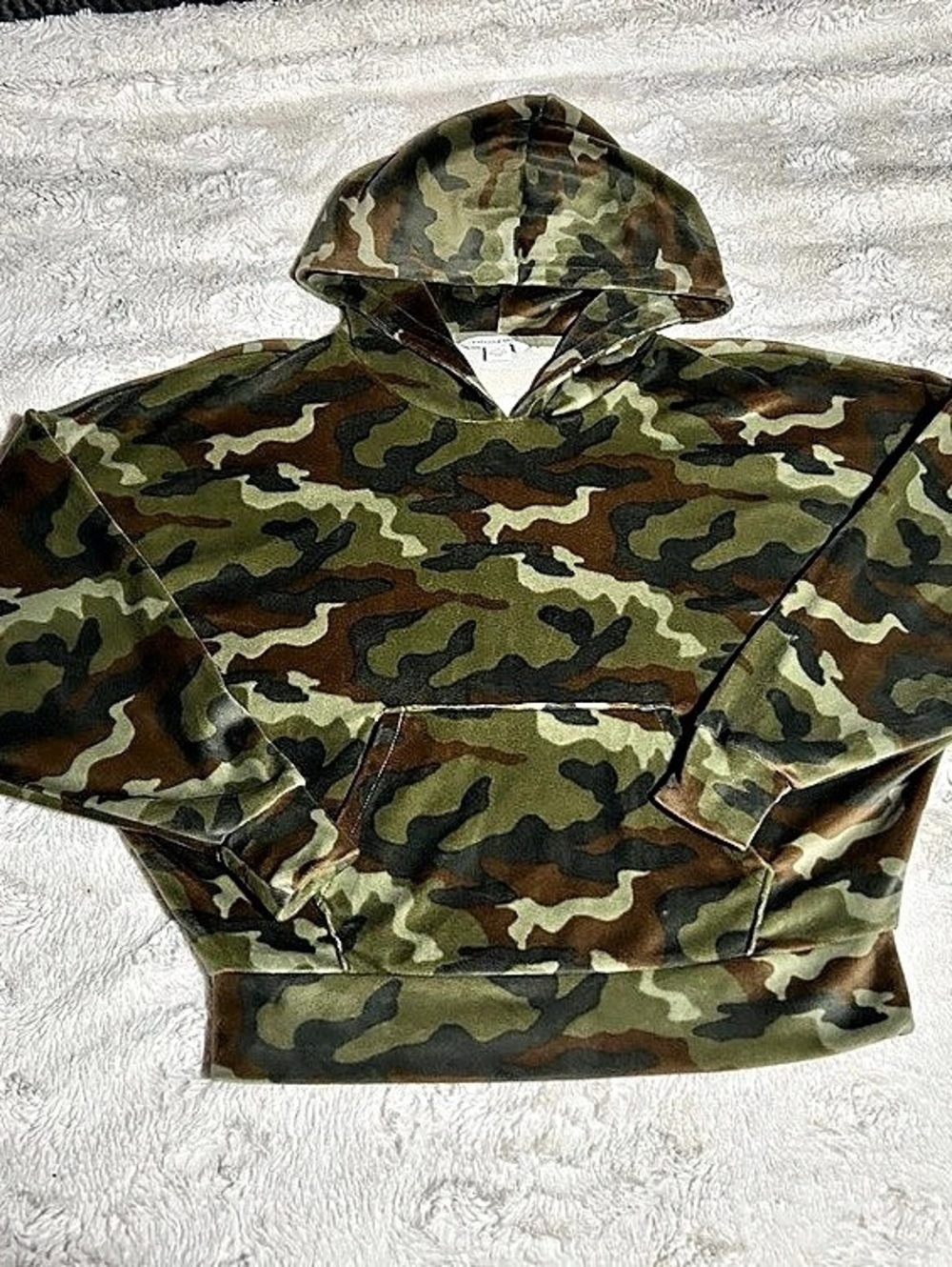 American Eagle Camo Cropped Pullover Hopdie Size Medium Like New